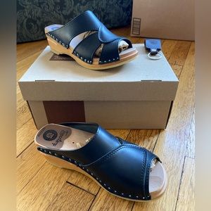 Brand new Troentorp black leather Mariah clog sandal size 35.